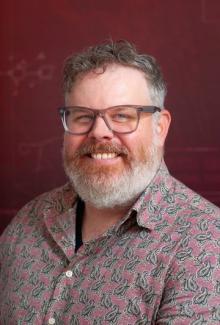 Headshot photo of Daniel Keefe